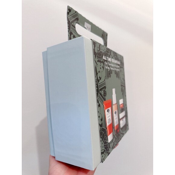 NWB Origins All Time Essentials Skincare Gift Set - Picture 2 of 4